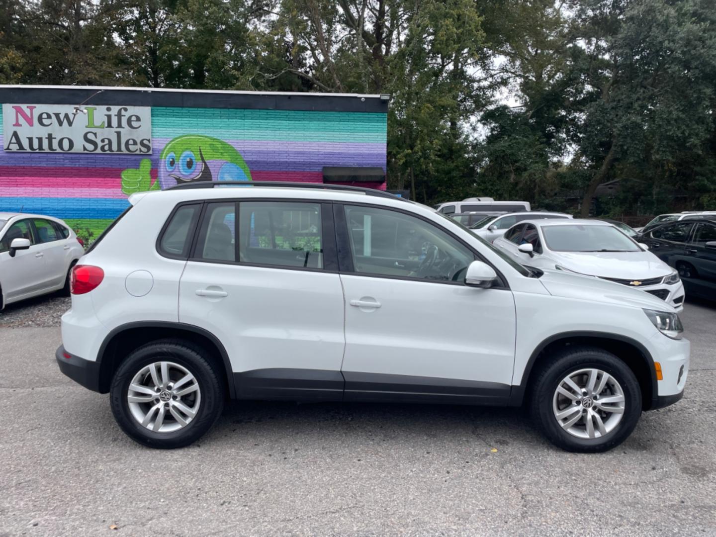 2017 WHITE VOLKSWAGEN TIGUAN S (WVGAV7AX7HK) with an 2.0L engine, Automatic transmission, located at 5103 Dorchester Rd., Charleston, SC, 29418-5607, (843) 767-1122, 36.245171, -115.228050 - Clean Interior with Leather, CD/AUX/USB/Bluetooth, Power Everything (windows, locks, seat, mirrors), Heated Seats, All-weather Mats, Push Button Start, Keyless Entry, Alloy Wheels. Clean CarFax (no accidents reported!) Local Trade-in!! 99k miles Located at New Life Auto Sales! 2023 WINNER for Pos - Photo#7